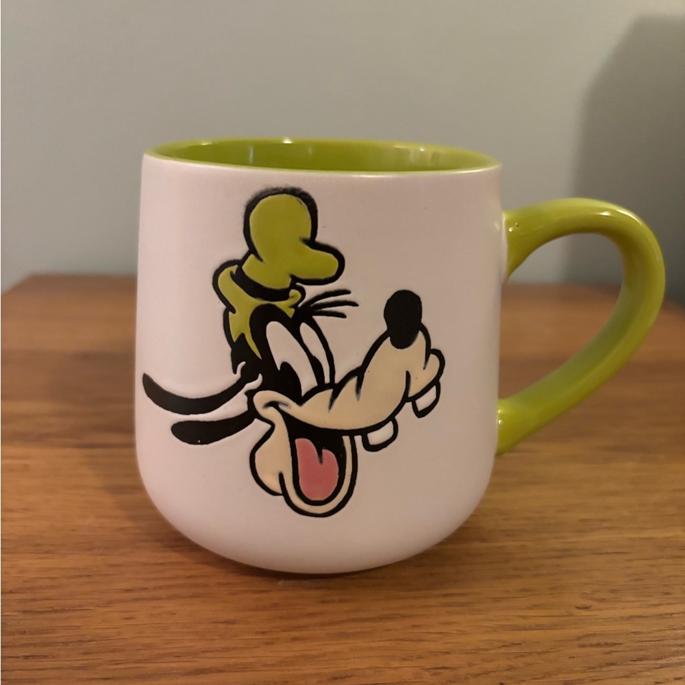 Disney Goofy Two Sided Raised Character Mug with Green Handle Disney New